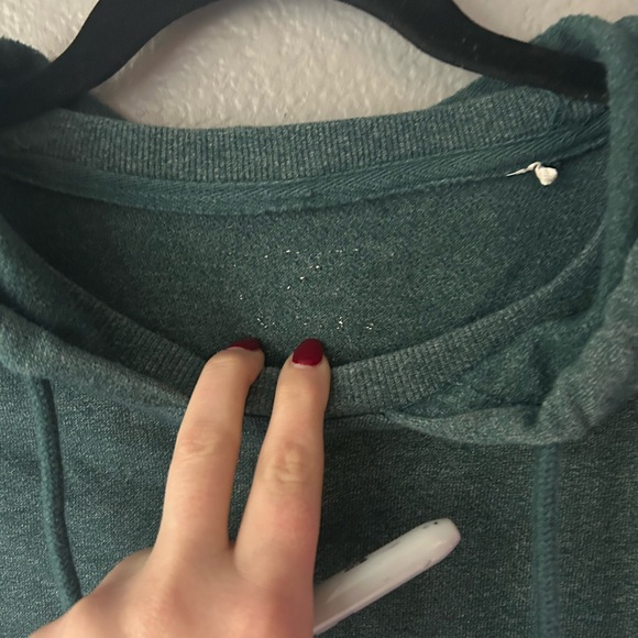 Green Hoodie with Patterned Pocket • Size XL - Picture 6 of 8